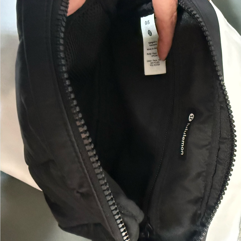 lululemon athletica Black Quilted Crossbody Bag - Picture 3 of 3